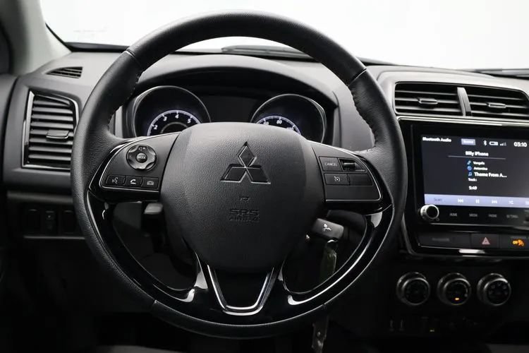 Used 2025 Mitsubishi Outlander Sport LE AWD/4WD image 20