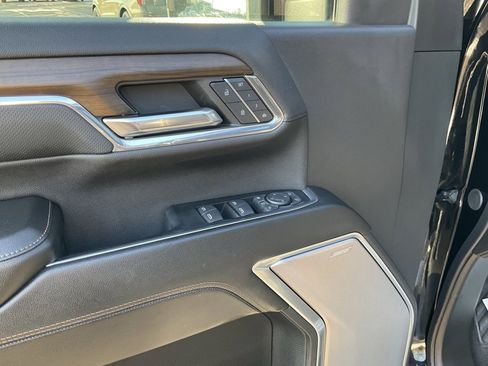 Used 2024 Chevrolet Silverado 2500 High Country image 16