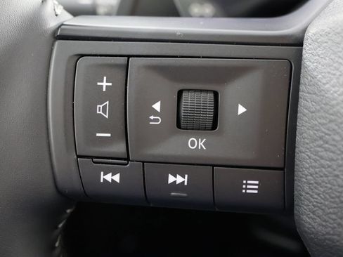 Used 2026 Nissan Rogue SV w/ Cold Weather Package FWD image 11