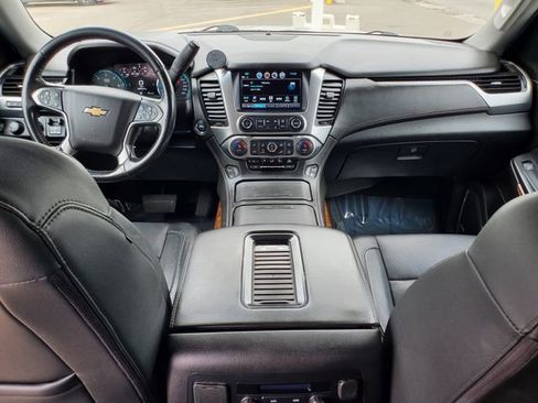 Used 2020 Chevrolet Suburban Premier w/ Max Trailering Package AWD/4WD image 6