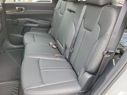 New 2026 Kia Sorento S FWD image 7