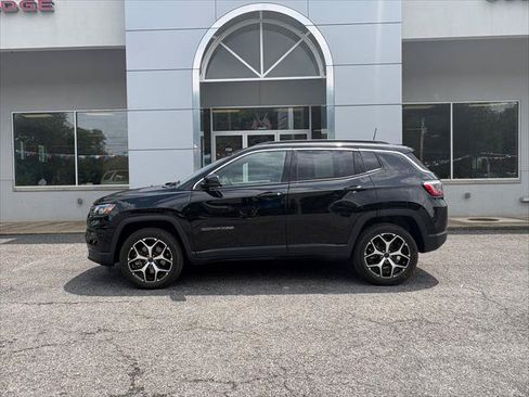 Certified 2025 Jeep Compass Limited AWD/4WD image 2