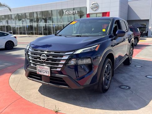 Certified 2026 Nissan Rogue SV AWD/4WD image 5