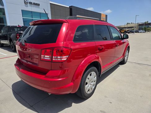 Used 2020 Dodge Journey SE FWD image 3