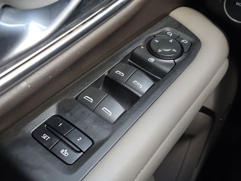 Used 2021 Chevrolet Tahoe LT image 32