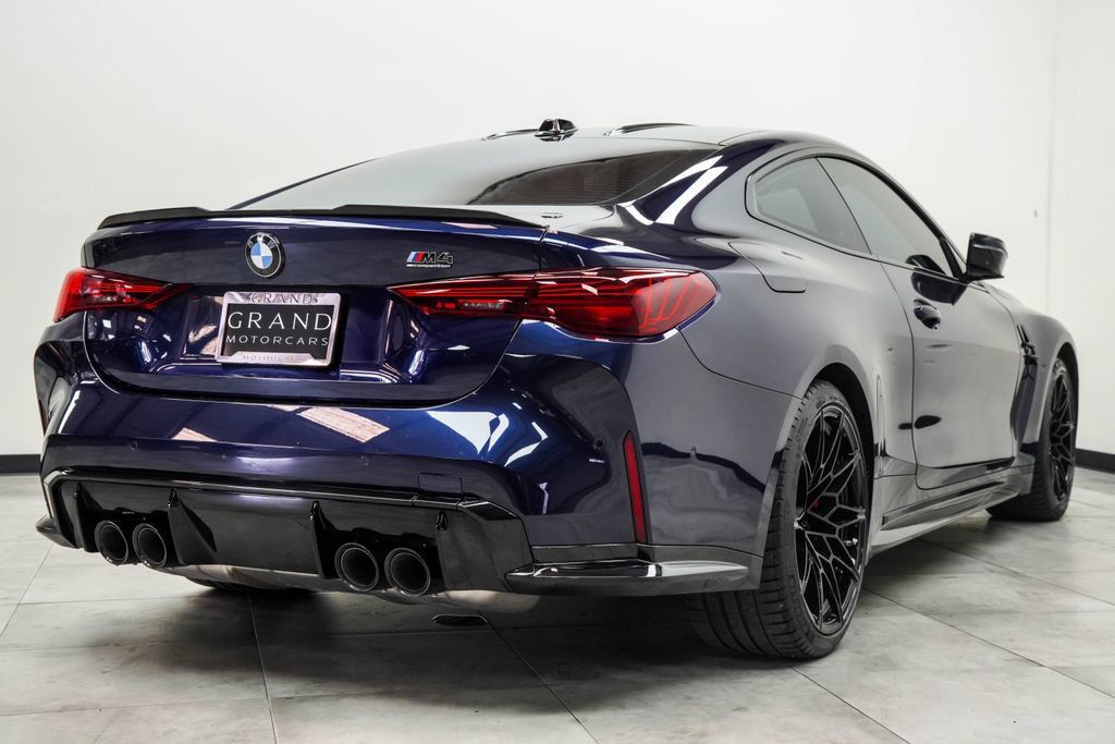Used 2025 BMW M4 Competition RWD image 13