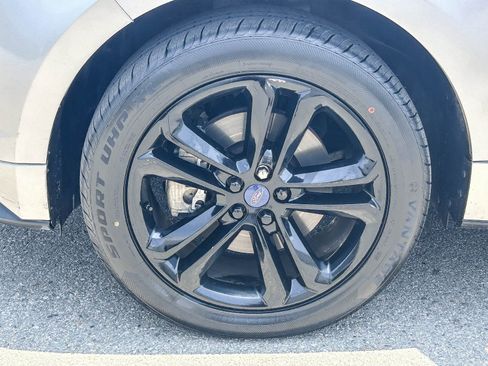 Used 2015 Ford Edge Sport FWD image 10