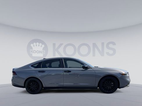 Used 2025 Honda Accord Sport image 17