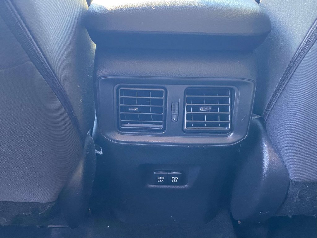Used 2019 Toyota RAV4 XLE FWD image 11