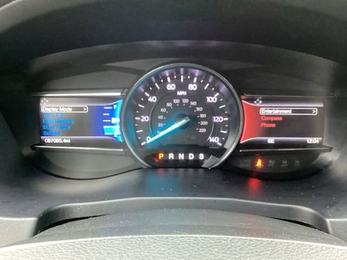 Used 2017 Ford Explorer XLT w/ Equipment Group 202A FWD image 17