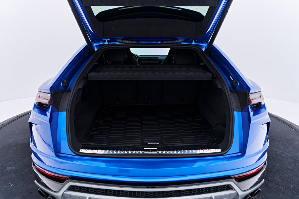 Used 2020 Lamborghini Urus AWD/4WD image 24