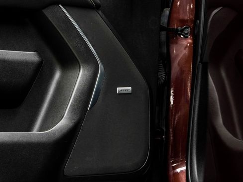 Used 2023 GMC Yukon SLT image 31