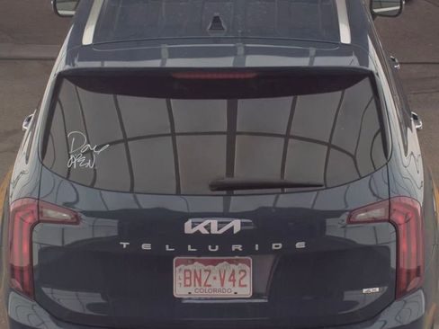 Used 2025 Kia Telluride S image 4