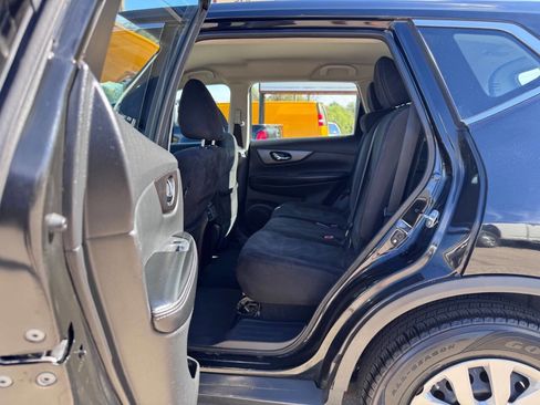 Used 2014 Nissan Rogue S image 17