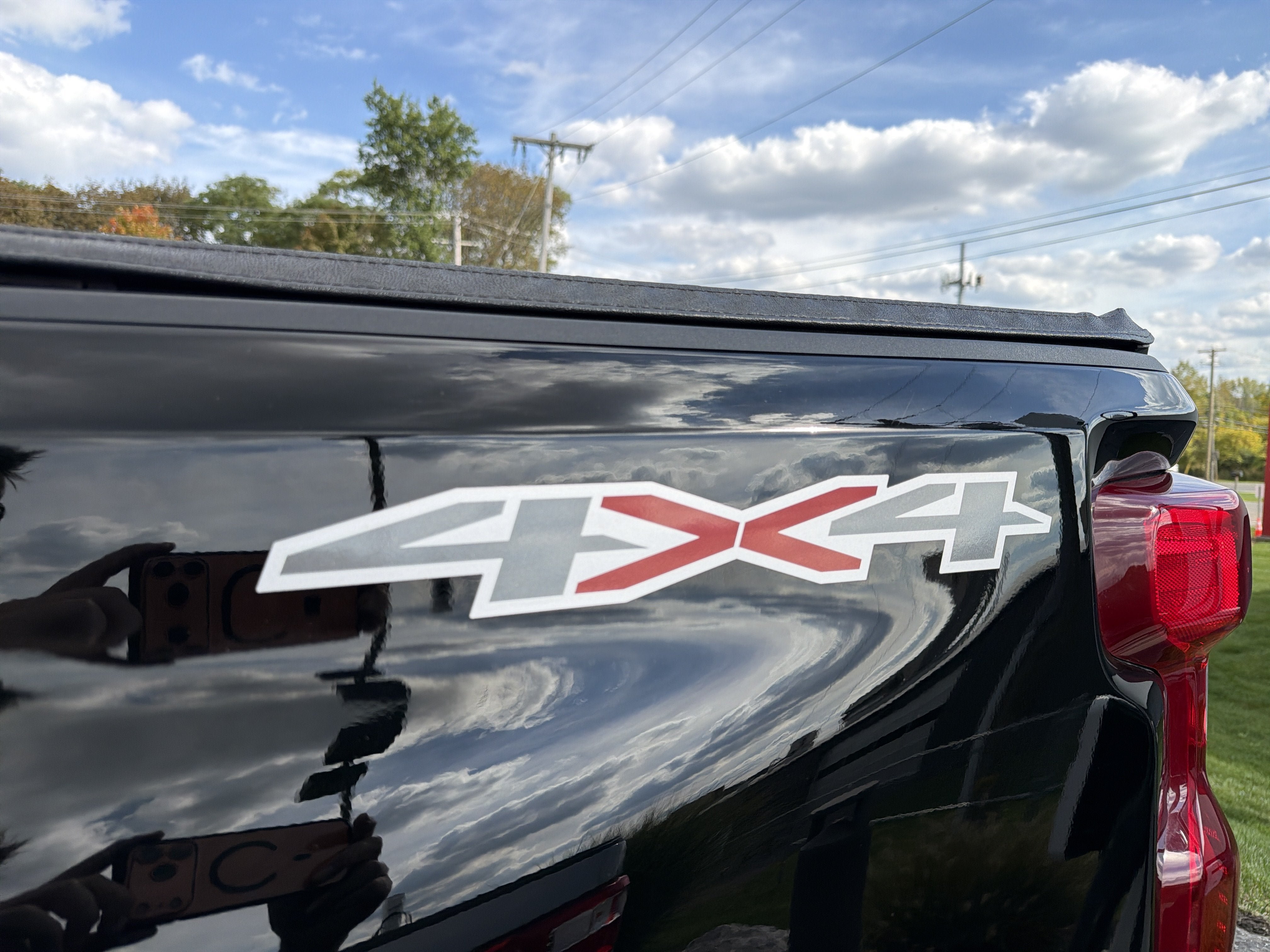 Used 2022 Chevrolet Silverado 2500 Custom w/ Custom Value Package AWD/4WD image 9