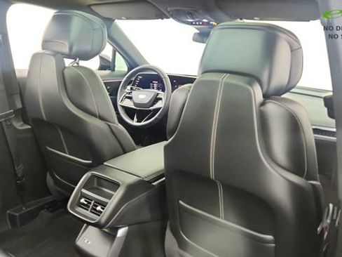Used 2025 Cadillac Lyriq Sport AWD/4WD image 28