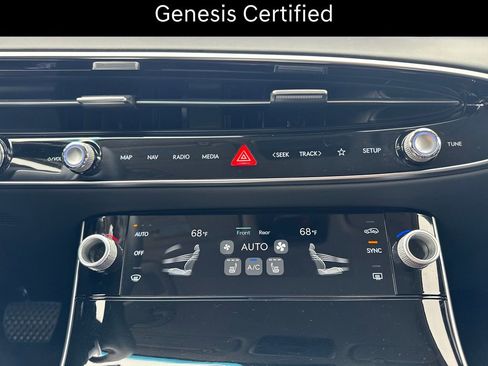Certified 2026 Genesis GV70 2.5T AWD/4WD image 19