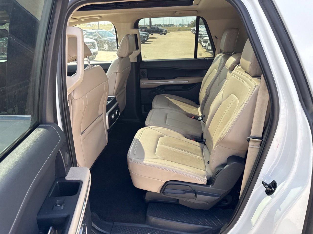 Used 2024 Ford Expedition Max Limited RWD image 5