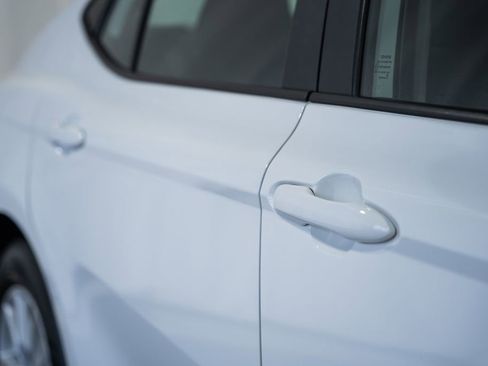 Used 2025 Toyota Camry LE image 11