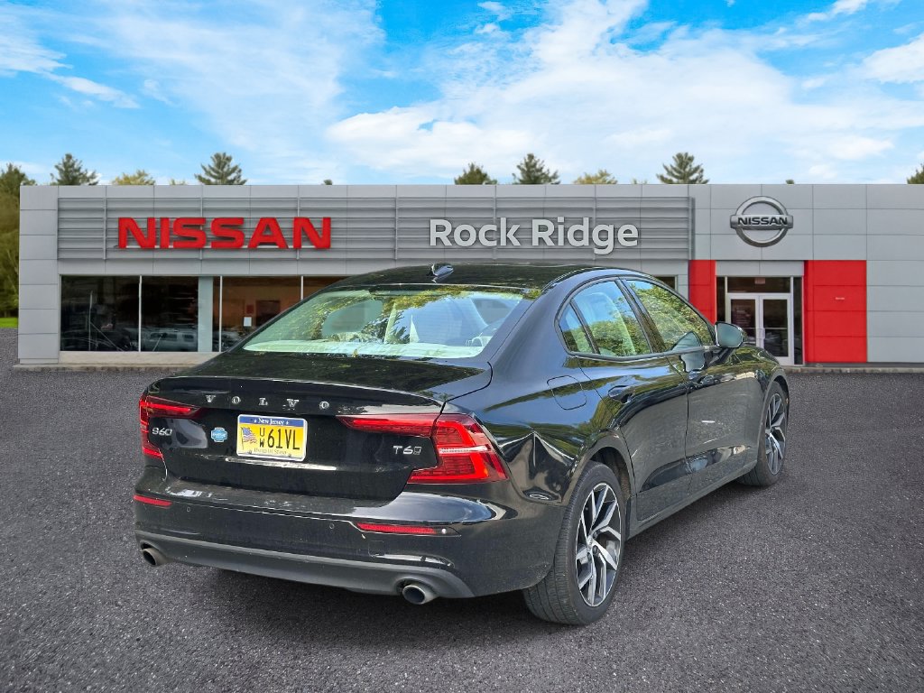 Used 2019 Volvo S60 T6 Momentum w/ Premium Package AWD/4WD image 5