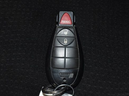 Used 2016 Dodge Grand Caravan American Value Package w/ UConnect Hands-Free Group FWD image 18