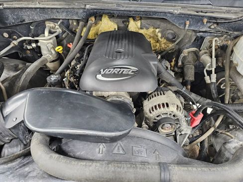 Used 2004 Chevrolet Silverado 2500 LS image 34