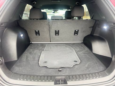 Used 2025 GMC Terrain Elevation image 5