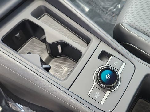 New 2025 Volkswagen Tiguan SE image 15