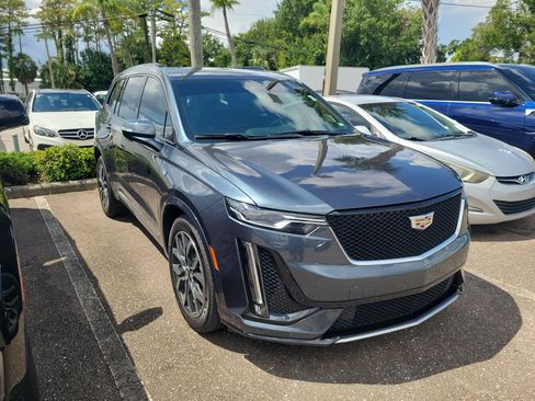 Used 2021 Cadillac XT6 Sport AWD/4WD image 2