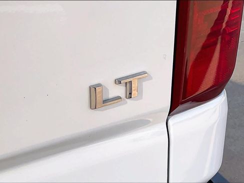 Used 2023 Chevrolet Silverado 2500 LT AWD/4WD image 9