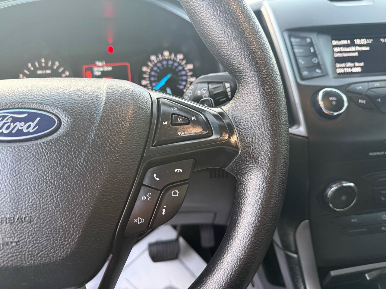 Used 2019 Ford Edge SE AWD/4WD image 18