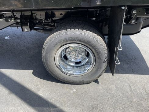 New 2022 RAM 3500 Tradesman w/ Chrome Appearance Group image 2
