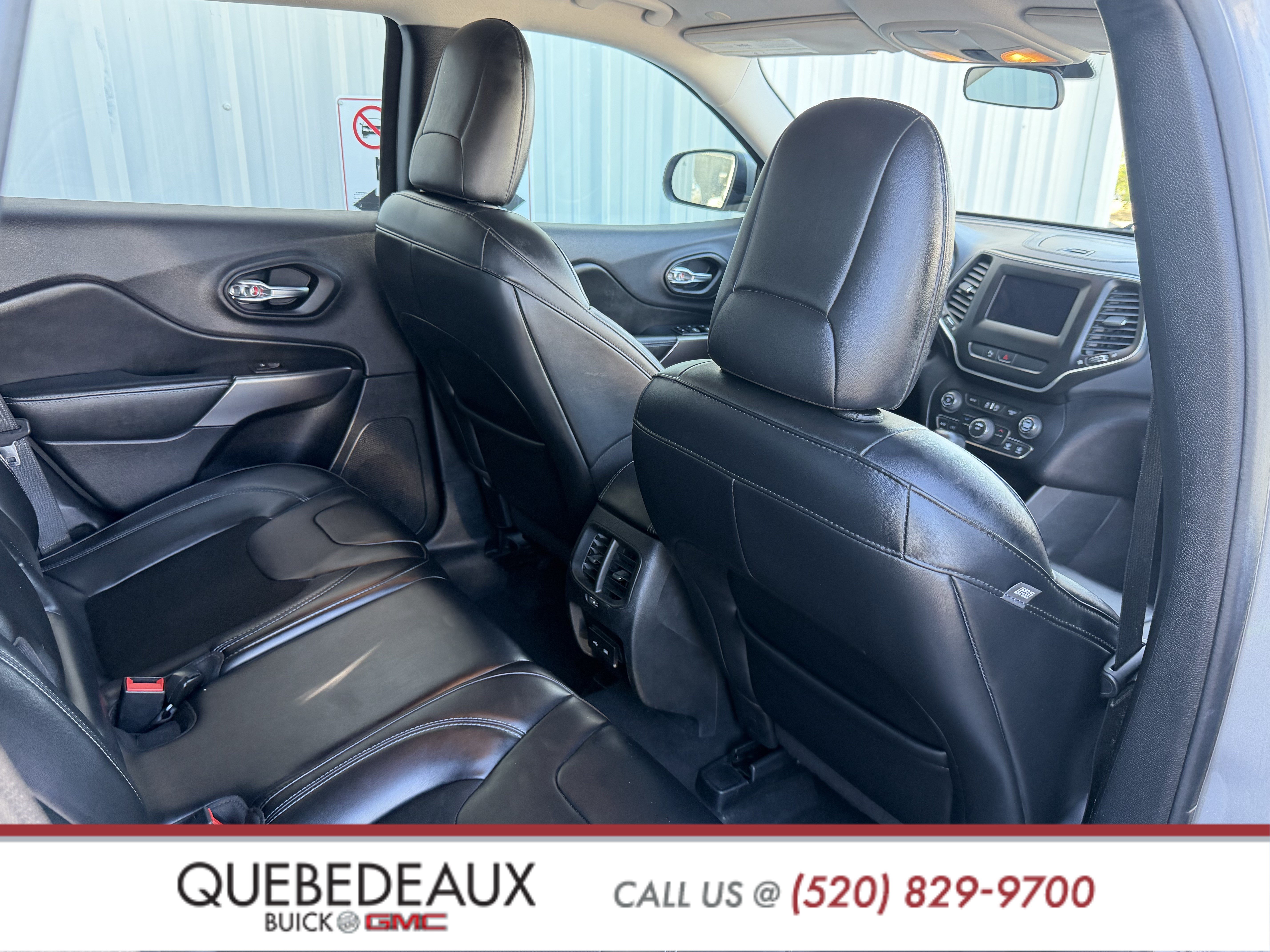 Used 2020 Jeep Cherokee Latitude Plus FWD image 13