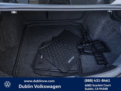 Certified 2025 Volkswagen Jetta Sport FWD image 22