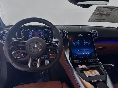 Certified 2025 Mercedes-Benz SL 63 AMG 4MATIC image 22