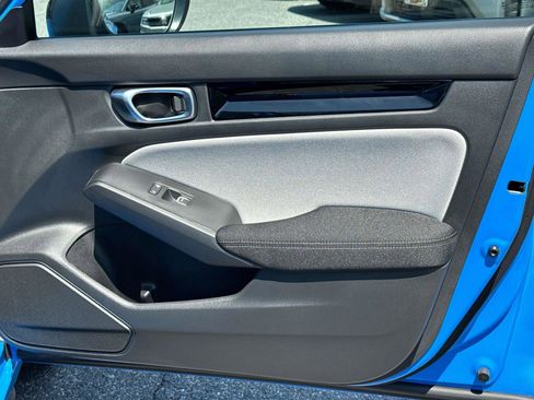 Certified 2025 Honda Civic Sport image 10