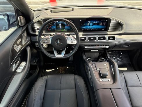 Used 2023 Mercedes-Benz GLS 580 4MATIC image 39