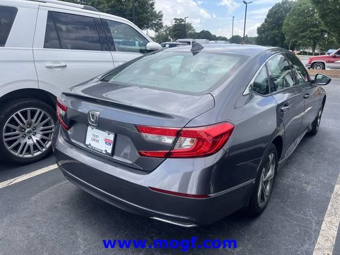 Used 2018 Honda Accord EX image 3