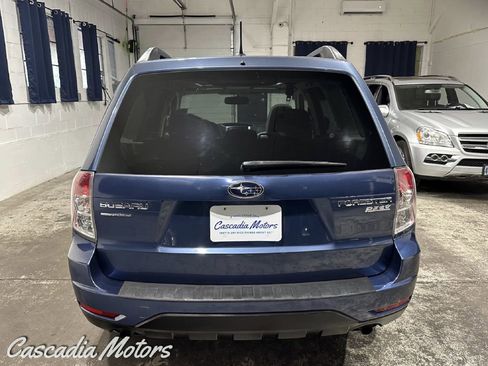 Used 2011 Subaru Forester 2.5X Premium AWD/4WD image 5