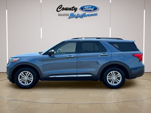 Used 2020 Ford Explorer XLT w/ Equipment Group 202A AWD/4WD image 3