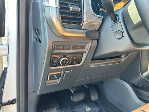 Used 2023 Ford F150 Platinum AWD/4WD image 19