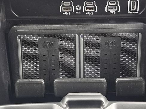 Used 2025 RAM 3500 Limited AWD/4WD image 35