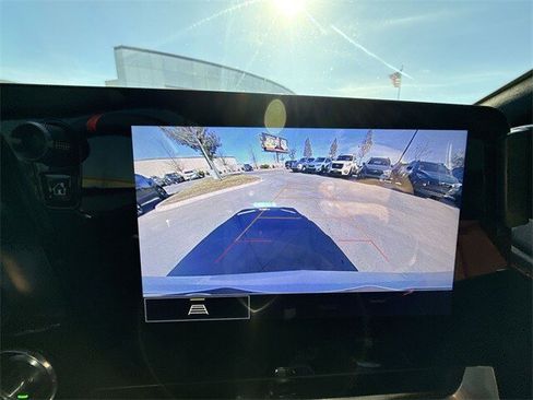 Used 2023 Chevrolet Corvette Stingray Coupe w/ Z51 Performance Package image 17