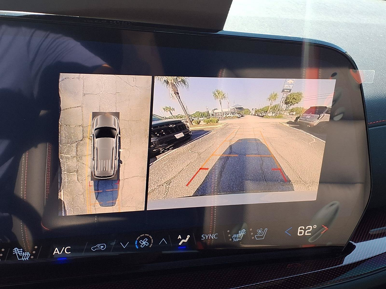New 2026 Chevrolet Traverse RS w/ LPO, Floor Liner Package FWD image 5