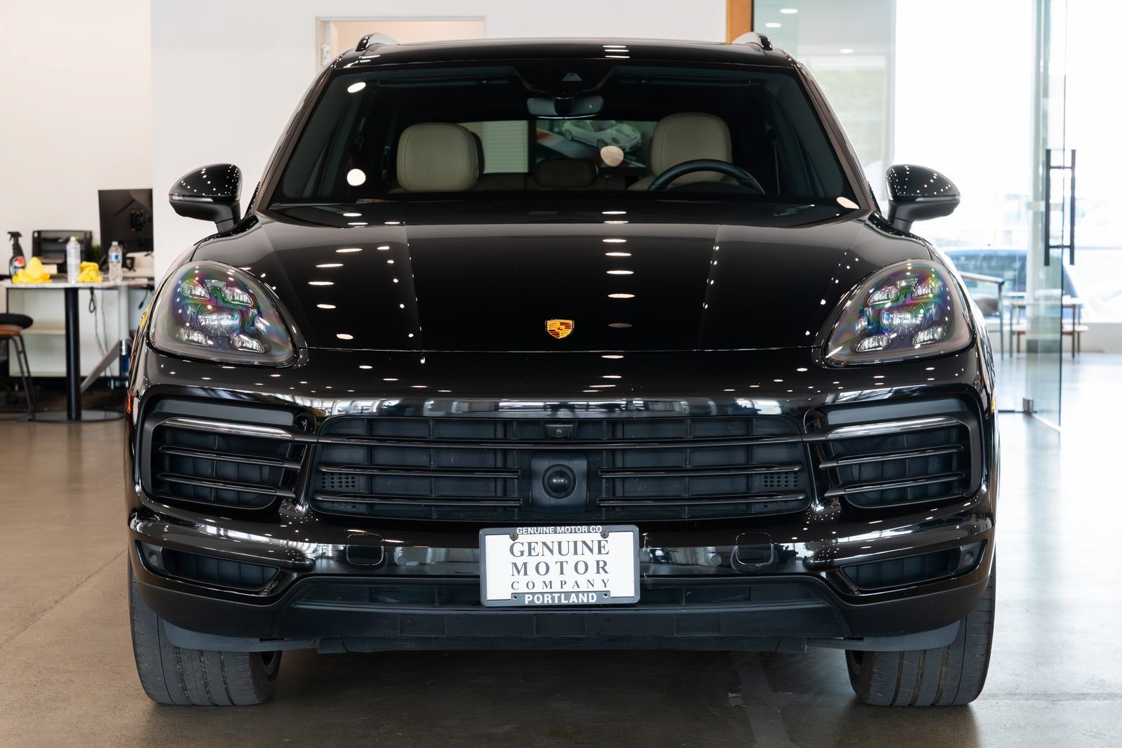 Used 2023 Porsche Cayenne S AWD/4WD image 2