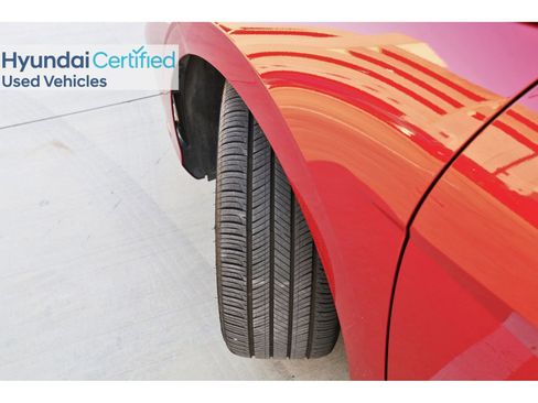 Certified 2025 Hyundai Elantra SEL image 32