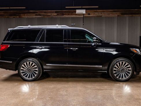 Used 2019 Lincoln Navigator Reserve w/ Cargo Package image 10