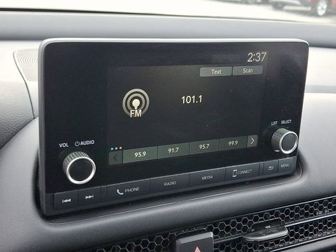 Used 2023 Honda HR-V LX image 18