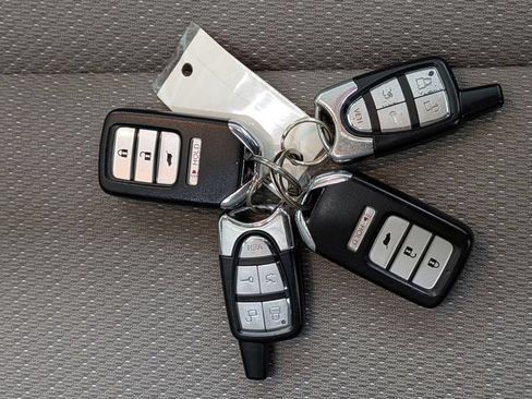 Used 2018 Honda HR-V EX image 15