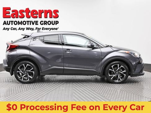 Used 2019 Toyota C-HR Limited FWD image 4